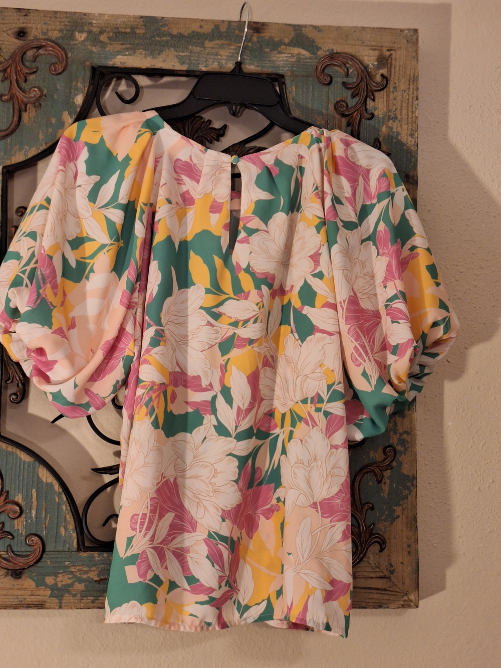 Flying Tomato Green Yellow Pink Floral Puff-Sleeve Blouse. NWOT Size Small - Picture 11 of 14